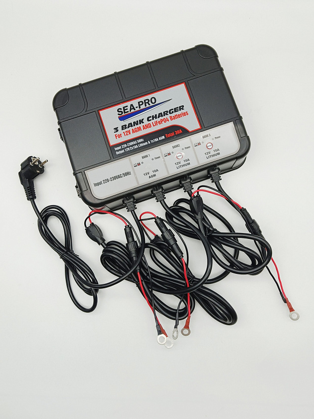 Зарядное устройство SEA-PRO ТЕ4-0286 (1х12В AGM, 2х12В LiFePo4) 2 выхода LiFePo4 по 12 вольт для тяговых / сервисных аккумуляторов, 1 выход AGM 12V для свинцово-кислотных батарей (АКБ) ток 3х10A